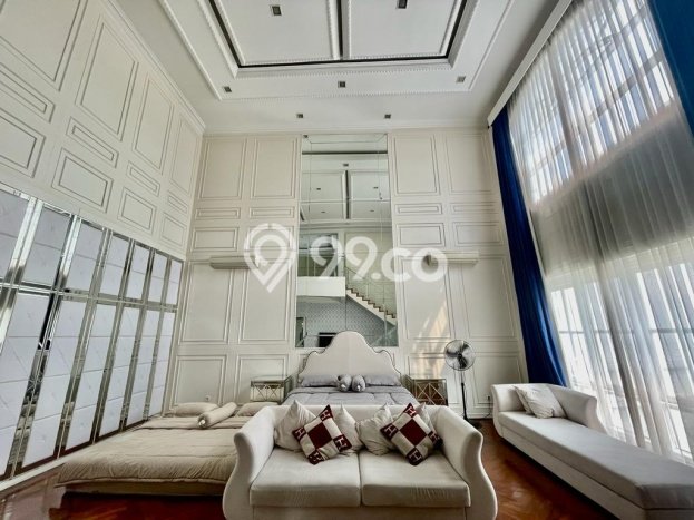 Jual Rumah Luas Megah Dengan View Eksklusif di Kemang, Jakarta Selatan Jual Rumah Luas Megah Dengan View Eksklusif di Kemang, Jakarta Selatan