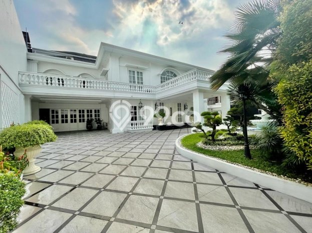 Jual Rumah Luas Megah Dengan View Eksklusif di Kemang, Jakarta Selatan Jual Rumah Luas Megah Dengan View Eksklusif di Kemang, Jakarta Selatan