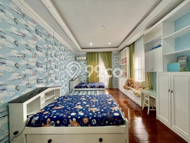 Jual Rumah Luas Megah Dengan View Eksklusif di Kemang, Jakarta Selatan Jual Rumah Luas Megah Dengan View Eksklusif di Kemang, Jakarta Selatan