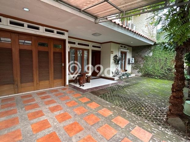 Rumah Bagus Siap Huni Di Mampang Prapatan Luas 207m2 Lokasi Strategis Rumah Bagus Siap Huni Di Mampang Prapatan Luas 207m2 Lokasi Strategis