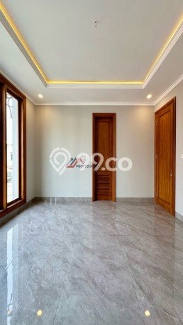 Rumah Elit Modern Tanpa Renovasi di Cipete Jakarta Selatan Rumah Elit Modern Tanpa Renovasi di Cipete Jakarta Selatan