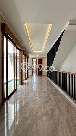 Rumah Elit Modern Tanpa Renovasi di Cipete Jakarta Selatan Rumah Elit Modern Tanpa Renovasi di Cipete Jakarta Selatan