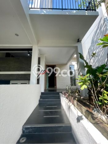 Rumah Eksklusif Siap Huni LT 438m2 di Cilandak, Jakarta Selatan Rumah Eksklusif Siap Huni LT 438m2 di Cilandak, Jakarta Selatan