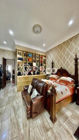 Ready to Use! Premium House LT 500m2 Desain Elegan di Lebak Bulus Ready to Use! Premium House LT 500m2 Desain Elegan di Lebak Bulus