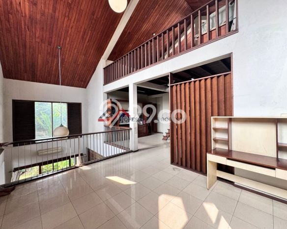 Rumah Mewah LB 650m2 Siap Huni Desain Elegan di Cirendeu, Jakarta Selatan Rumah Mewah LB 650m2 Siap Huni Desain Elegan di Cirendeu, Jakarta Selatan