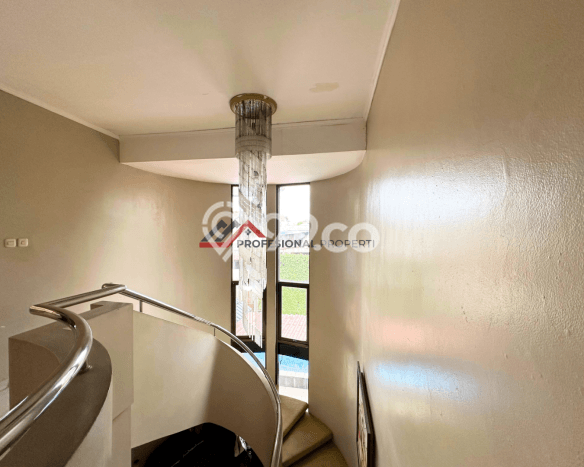 Hunian Mewah LB 467m2 Siap Pakai Desain Elegan di Cipete, Jakarta Selatan Hunian Mewah LB 467m2 Siap Pakai Desain Elegan di Cipete, Jakarta Selatan