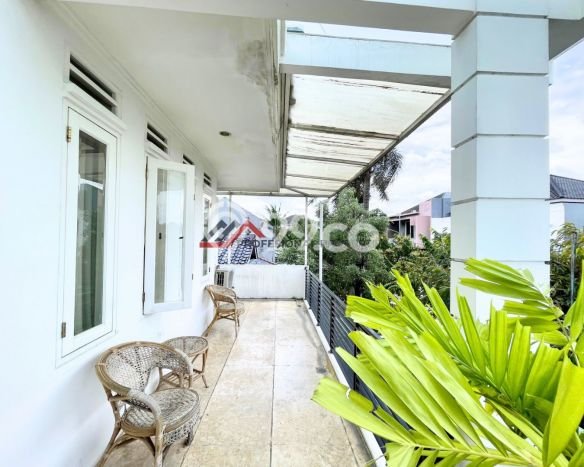 Hunian Elit LB 300m2 Siap Pakai Desain Elegan di Tanjung Barat, Jakarta Selatan Hunian Elit LB 300m2 Siap Pakai Desain Elegan di Tanjung Barat, Jakarta Selatan