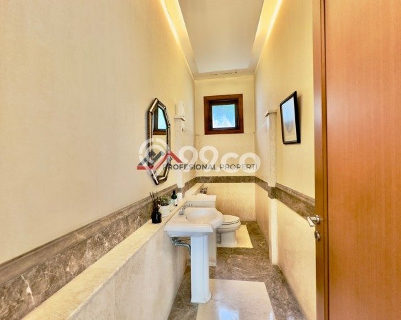 Rumah Mewah Siap Huni LT 355m2 di Kebayoran Baru, Jakarta Selatan Rumah Mewah Siap Huni LT 355m2 di Kebayoran Baru, Jakarta Selatan