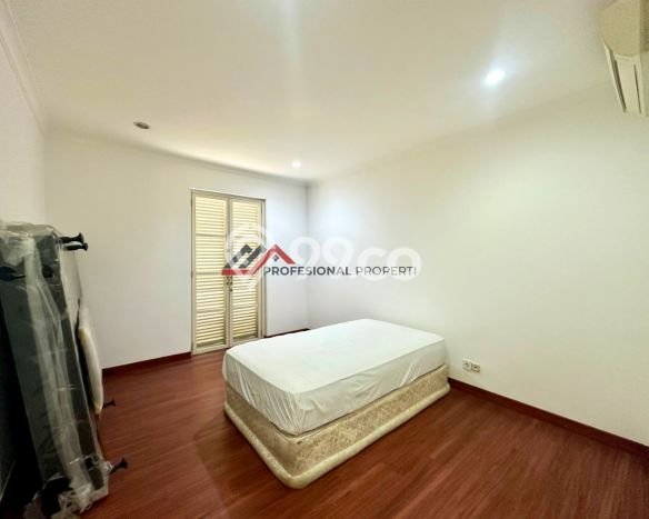 Rumah Mewah LB 385m2 Siap Huni Desain Elegan di Kemang, Jakarta Selatan Rumah Mewah LB 385m2 Siap Huni Desain Elegan di Kemang, Jakarta Selatan
