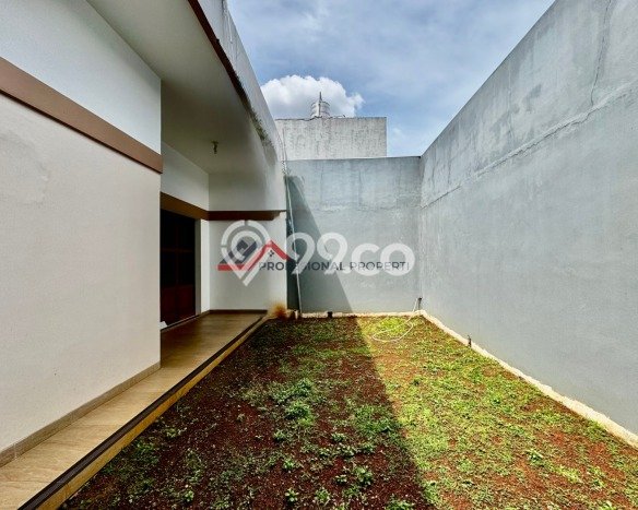 Dijual Rumah Luas Megah Dengan View Eksklusif di Pejaten, Jakarta Selatan Dijual Rumah Luas Megah Dengan View Eksklusif di Pejaten, Jakarta Selatan