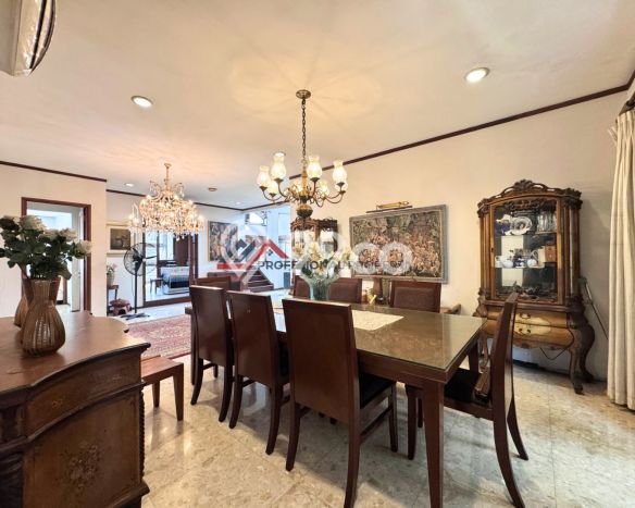 Rumah Mewah LB 650m2 Siap Huni Desain Elegan di Cirendeu, Jakarta Selatan Rumah Mewah LB 650m2 Siap Huni Desain Elegan di Cirendeu, Jakarta Selatan