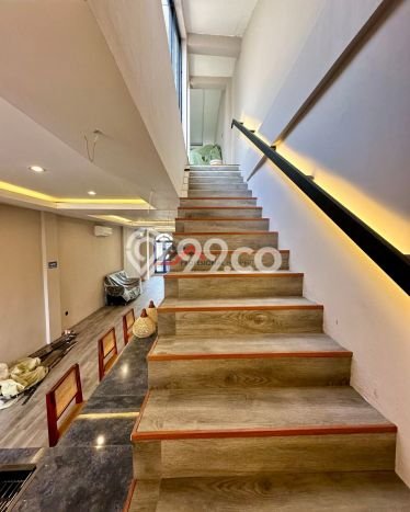 Dijual Ruko di Kebayoran Baru Jakarta Selatan LT 100m2 / LB 185m2 Dijual Ruko di Kebayoran Baru Jakarta Selatan LT 100m2 / LB 185m2