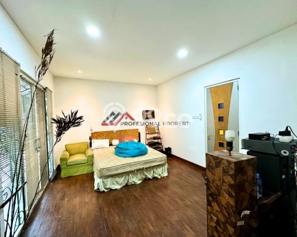 Dijual Rumah Mewah Megah Dengan View Cantik di Kemang, Jakarta Selatan Dijual Rumah Mewah Megah Dengan View Cantik di Kemang, Jakarta Selatan