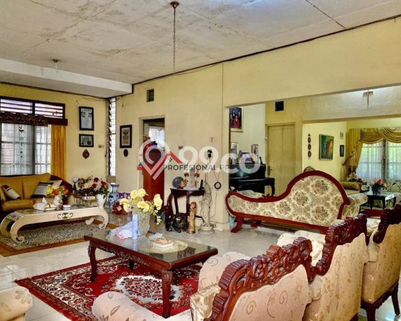 Ready to Use! Luxury House LT 525m2 Desain Elegan di Cipete Ready to Use! Luxury House LT 525m2 Desain Elegan di Cipete