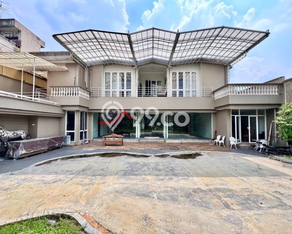 Hunian Mewah LB 940m2 Siap Huni Desain Elegan di Cinere, Jakarta Selatan Hunian Mewah LB 940m2 Siap Huni Desain Elegan di Cinere, Jakarta Selatan