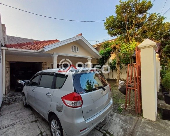 For Sale! Premium House LT 303m2 Desain Elegan di Cipete For Sale! Premium House LT 303m2 Desain Elegan di Cipete