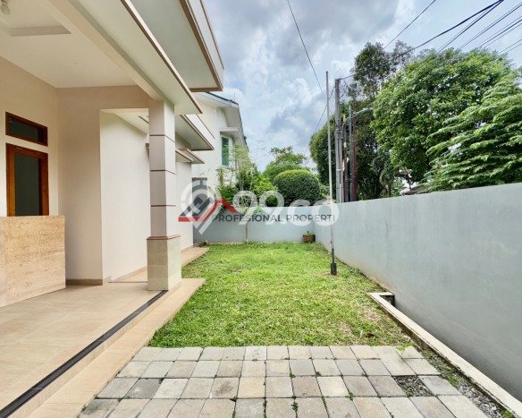 Dijual Rumah Luas Megah Dengan View Eksklusif di Pejaten, Jakarta Selatan Dijual Rumah Luas Megah Dengan View Eksklusif di Pejaten, Jakarta Selatan
