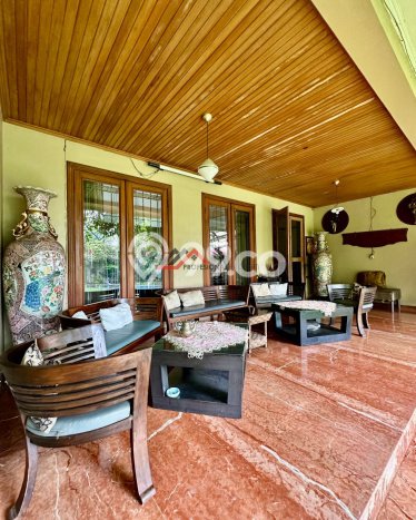 Ready to Use! Luxury House LT 1200m2 Desain Elegan di Kemang Ready to Use! Luxury House LT 1200m2 Desain Elegan di Kemang