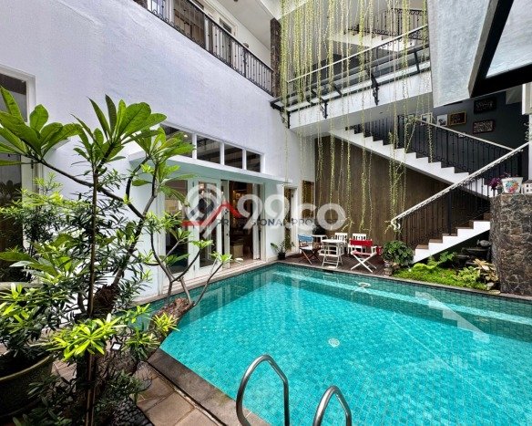 Rumah Luxury Modern Siap Huni di Kemang Jakarta Selatan Rumah Luxury Modern Siap Huni di Kemang Jakarta Selatan