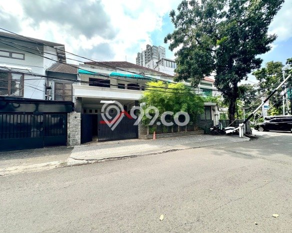 Rumah Eksklusif Siap Huni LT 316m2 di Kebayoran Baru, Jakarta Selatan Rumah Eksklusif Siap Huni LT 316m2 di Kebayoran Baru, Jakarta Selatan