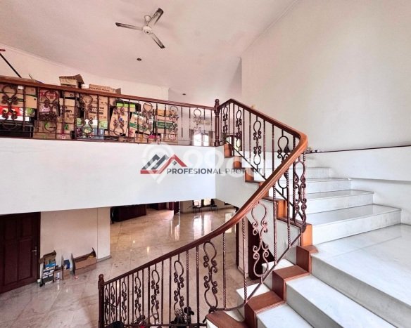Dijual Rumah Luas Megah Dengan View Cantik di Pondok Indah, Jakarta Selatan Dijual Rumah Luas Megah Dengan View Cantik di Pondok Indah, Jakarta Selatan