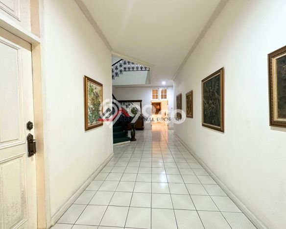 Siap Huni Rumah Mewah 7 Kamar di Cilandak Dekat ke Mana Pun Siap Huni Rumah Mewah 7 Kamar di Cilandak Dekat ke Mana Pun