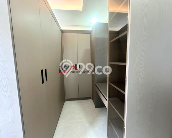 Siap Huni Hunian Elit 5 Kamar di Jagakarsa Dekat ke Mana Pun Siap Huni Hunian Elit 5 Kamar di Jagakarsa Dekat ke Mana Pun