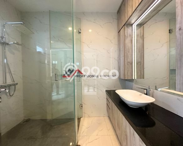 Rumah Luxury Modern Tanpa Renovasi di Lebak Bulus Jakarta Selatan Rumah Luxury Modern Tanpa Renovasi di Lebak Bulus Jakarta Selatan