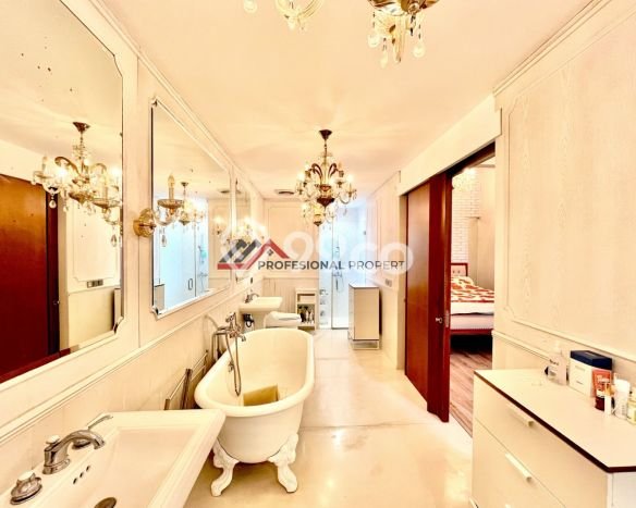 Dijual Rumah Premium dengan Fasilitas Sekitar Komplit di Kebayoran Baru, Jakarta Selatan Dijual Rumah Premium dengan Fasilitas Sekitar Komplit di Kebayoran Baru, Jakarta Selatan