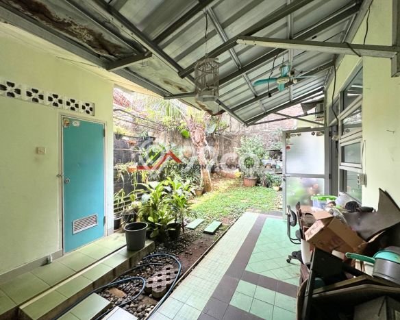 Rumah Luxury Modern Siap Huni di Pejaten Jakarta Selatan Rumah Luxury Modern Siap Huni di Pejaten Jakarta Selatan