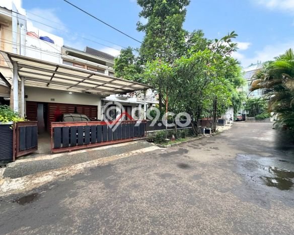 Rumah Mewah Akses Strategis di Jakarta Selatan Unfurnished Rumah Mewah Akses Strategis di Jakarta Selatan Unfurnished