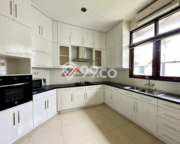 Rumah Elit LB 400m2 Siap Pakai Desain Elegan di Ampera, Jakarta Selatan Rumah Elit LB 400m2 Siap Pakai Desain Elegan di Ampera, Jakarta Selatan