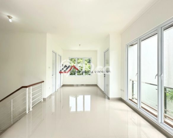 Rumah Eksklusif Siap Huni LT 272m2 di Cilandak, Jakarta Selatan Rumah Eksklusif Siap Huni LT 272m2 di Cilandak, Jakarta Selatan