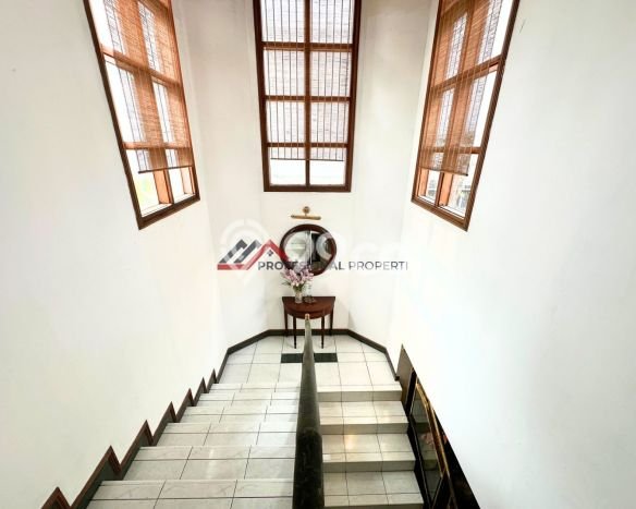Jual Rumah Luas Megah Dengan View Cantik di Lebak Bulus, Jakarta Selatan Jual Rumah Luas Megah Dengan View Cantik di Lebak Bulus, Jakarta Selatan