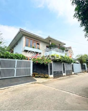 Rumah Mewah LB 600m2 Siap Huni Desain Elegan di Warung Buncit, Jakarta Selatan Rumah Mewah LB 600m2 Siap Huni Desain Elegan di Warung Buncit, Jakarta Selatan