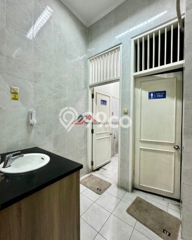 Kantor Dijual di Prime Area Jakarta Selatan Luas 786m2 Kantor Dijual di Prime Area Jakarta Selatan Luas 786m2