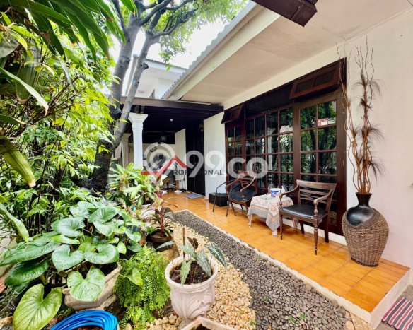 Rumah Elit Modern Tanpa Renovasi di Cipete Jakarta Selatan Rumah Elit Modern Tanpa Renovasi di Cipete Jakarta Selatan