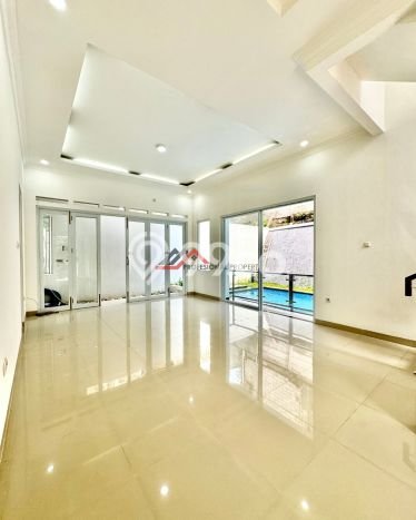 For Sale Rumah Mewah Exclusive di Cilandak, Jakarta Selatan For Sale Rumah Mewah Exclusive di Cilandak, Jakarta Selatan