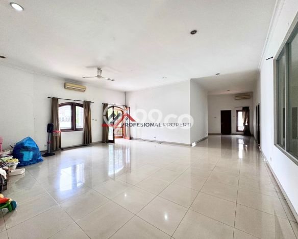 Dijual Rumah Luas Megah Dengan View Cantik di Pondok Indah, Jakarta Selatan Dijual Rumah Luas Megah Dengan View Cantik di Pondok Indah, Jakarta Selatan