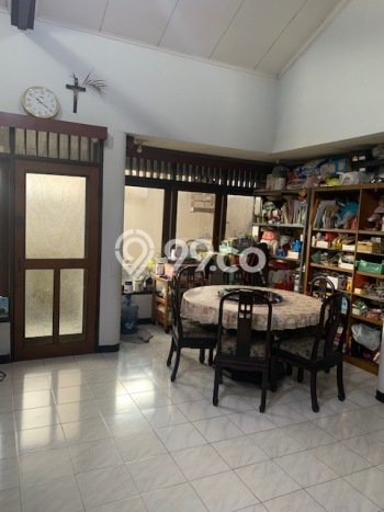 Hunian Elit LB 250m2 Siap Pakai Desain Elegan di Kemanggisan, Jakarta Barat Hunian Elit LB 250m2 Siap Pakai Desain Elegan di Kemanggisan, Jakarta Barat