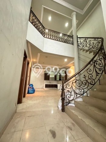 Ready to Use! Luxury House LT 144m2 Desain Elegan di Permata Buana Ready to Use! Luxury House LT 144m2 Desain Elegan di Permata Buana