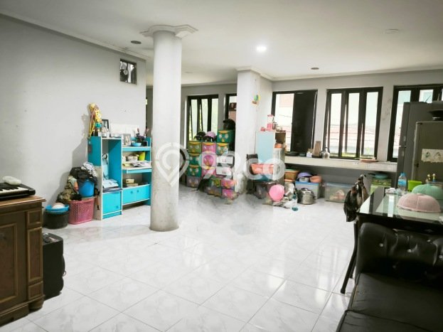 Rumah Elit LB 250m2 Siap Pakai Desain Elegan di Bandengan, Jakarta Utara Rumah Elit LB 250m2 Siap Pakai Desain Elegan di Bandengan, Jakarta Utara