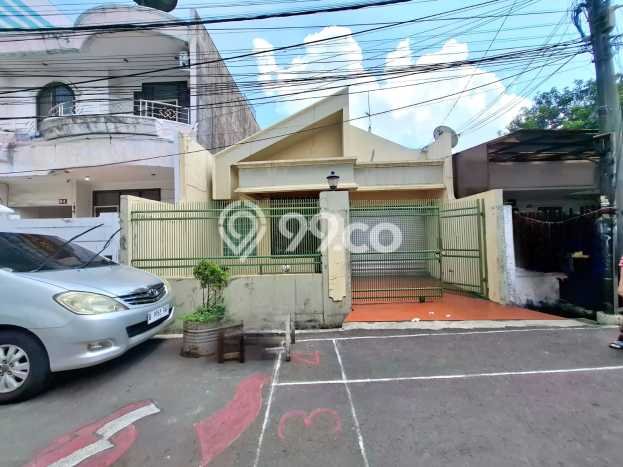 Rumah Bagus di Slipi, Jakarta Barat, Luas 125m2m² LB 105m2m² DIJUAL CEPAT! Rumah Bagus di Slipi, Jakarta Barat, Luas 125m2m² LB 105m2m² DIJUAL CEPAT!