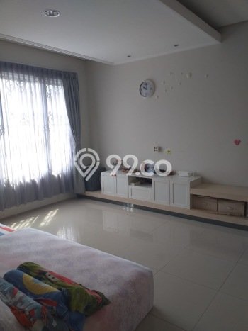Hunian Mewah LB 200m2 Siap Pakai Desain Elegan di Kemanggisan, Jakarta Barat Hunian Mewah LB 200m2 Siap Pakai Desain Elegan di Kemanggisan, Jakarta Barat