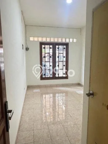 Lokasi strategis! Rumah siap huni disewakan di BSD LB 280m2 Lokasi strategis! Rumah siap huni disewakan di BSD LB 280m2