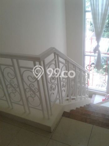 Jarang Ada! Rumah Kontrakan 4 Kamar Nyaman Siap Huni Gading Serpong Jarang Ada! Rumah Kontrakan 4 Kamar Nyaman Siap Huni Gading Serpong