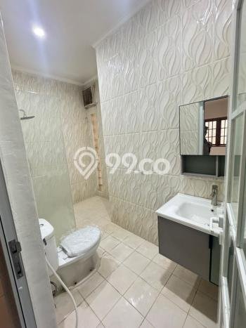 Jarang Ada! Rumah Sewa 5 Kamar Bagus Siap Huni BSD City Jarang Ada! Rumah Sewa 5 Kamar Bagus Siap Huni BSD City