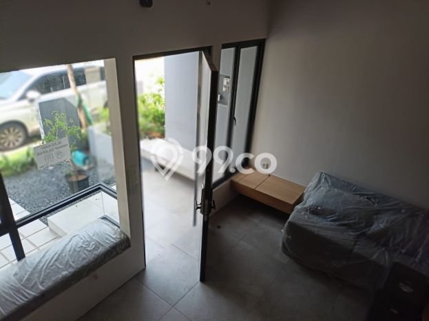 Disewakan! Rumah 3 Kamar Tidur &
2 Kamar Mandi di BSD City, Tangerang Disewakan! Rumah 3 Kamar Tidur &
2 Kamar Mandi di BSD City, Tangerang
