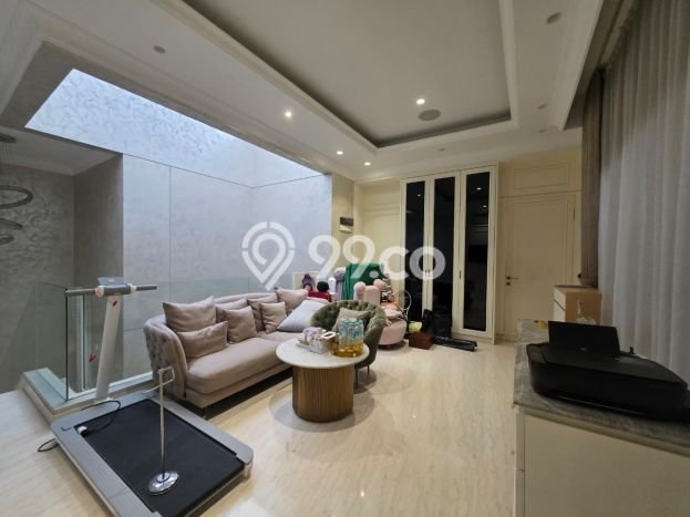Disewakan! Rumah 4 Kamar Tidur &
4 Kamar Mandi di Gading Serpong, Tangerang Disewakan! Rumah 4 Kamar Tidur &
4 Kamar Mandi di Gading Serpong, Tangerang