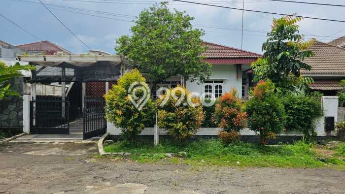 Rumah Mewah LB 200m2 Siap Pakai Desain Elegan di Tegallega, Bogor Rumah Mewah LB 200m2 Siap Pakai Desain Elegan di Tegallega, Bogor